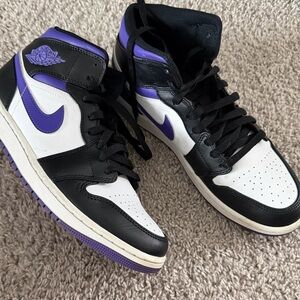 Nike Men's Black, White, and Purple Sneakers